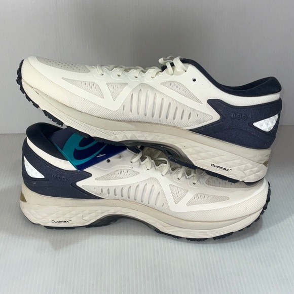 Woman’s Asics MetaRun running shoes size 9 us - Picture 4 of 4